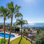 Beachside Villa With Panoramic Sea Views