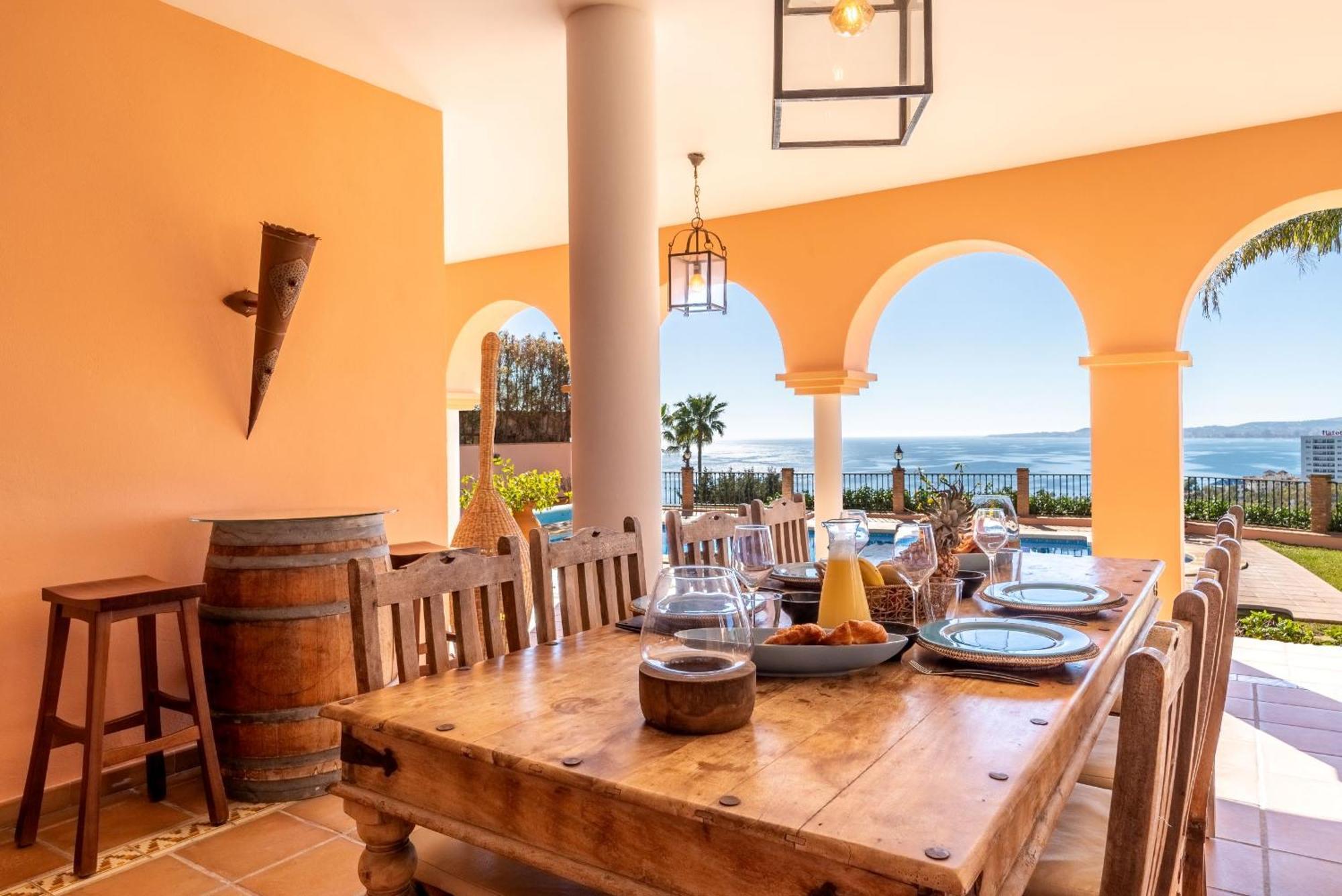 Beachside With Panoramic Sea Views Benalmadena