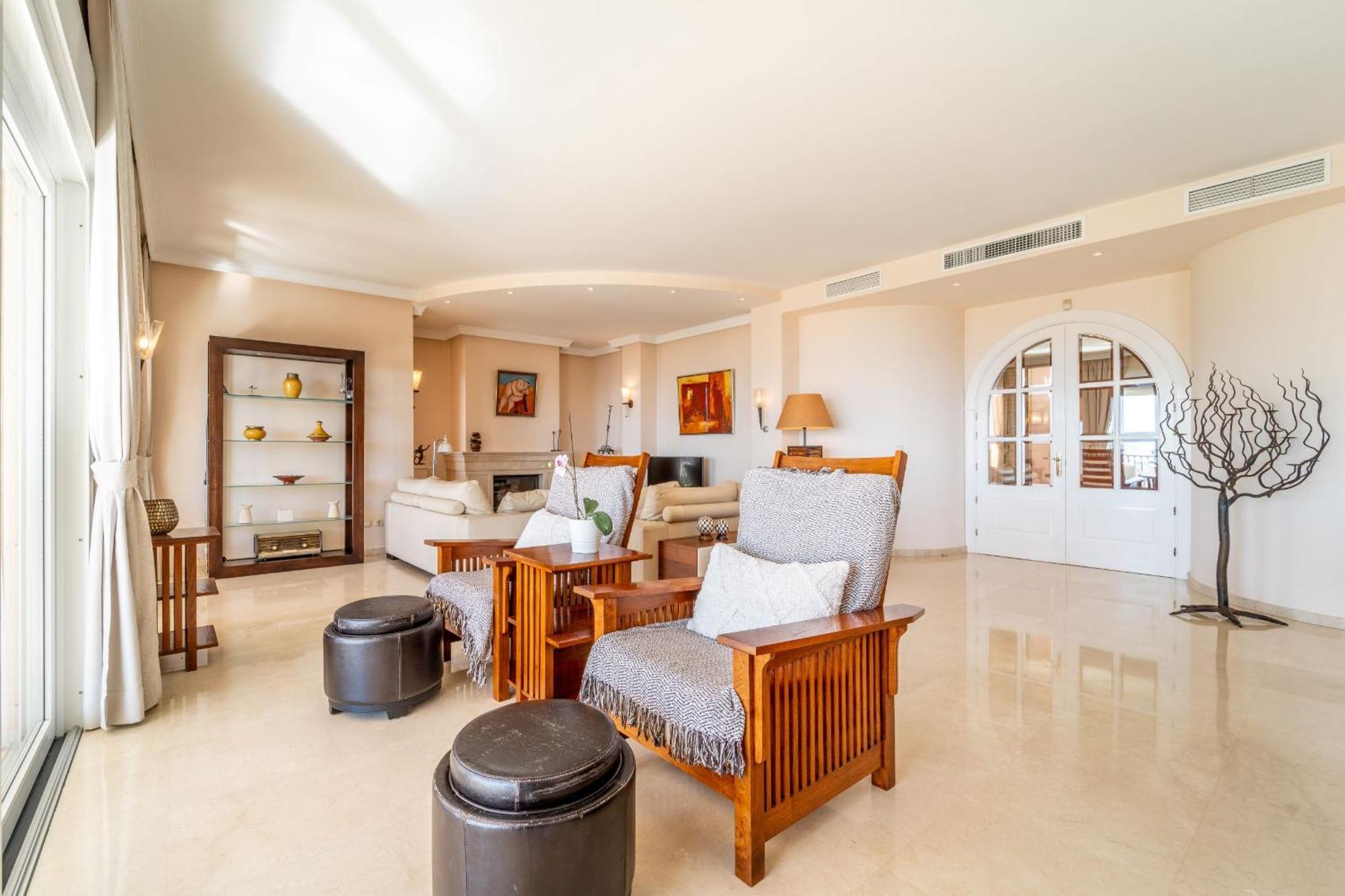 Beachside With Panoramic Sea Views Villa Benalmadena