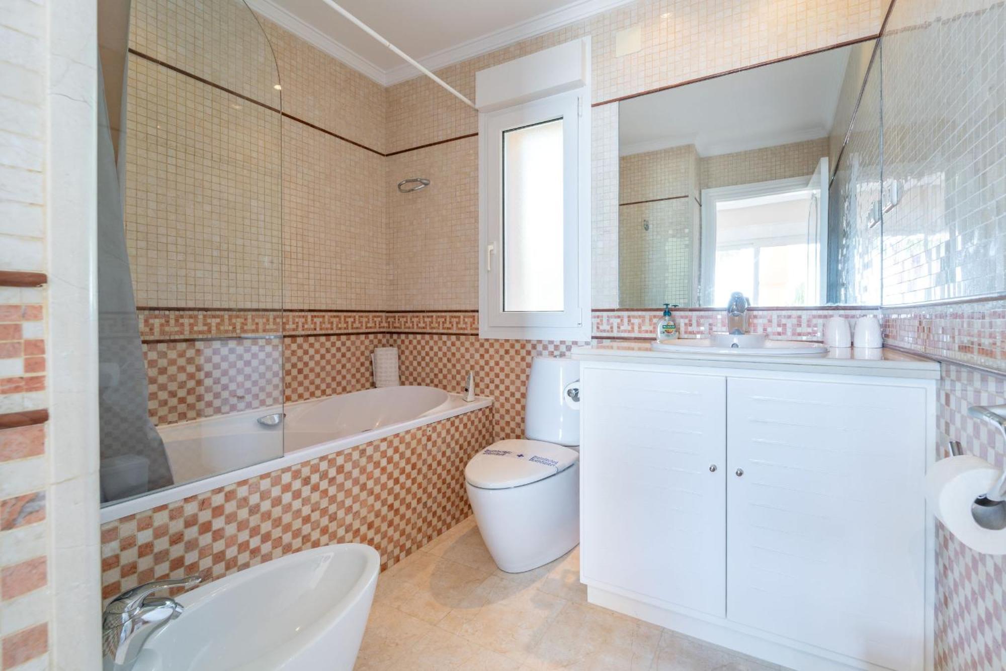 Villa Beachside With Panoramic Sea Views *